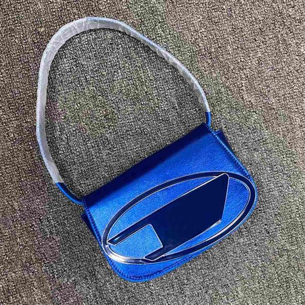 

Newest Dies Crossbody Bag Fashion Solid Color High Grade Handbags Internal Zipper Pocket Armpit Bag Classic Large Capacity Shoulder Bags Free Shipping, Red