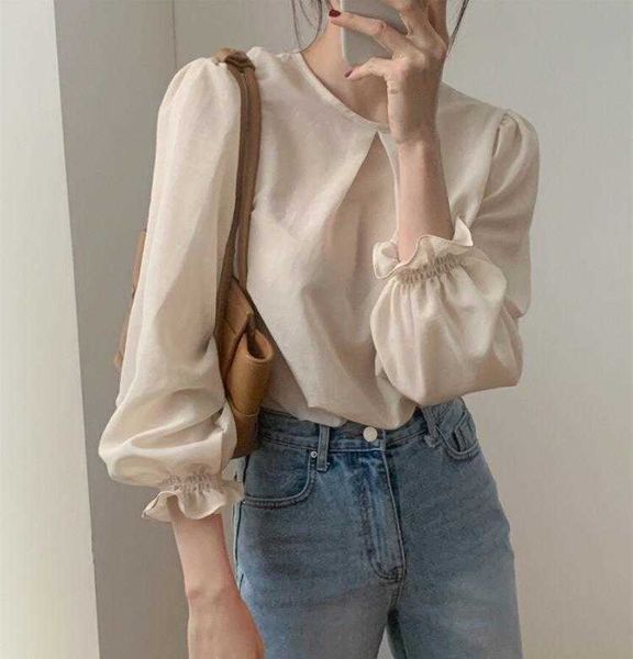 

chic autumn womens blouses retro french niche pleated round neck pullover solid, White