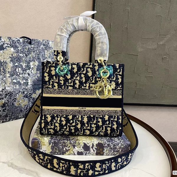 

luxury bags for women the tote bag embroidery designer handbag casual tote bag lady crossbody bags fashion purse classic square clutches tot