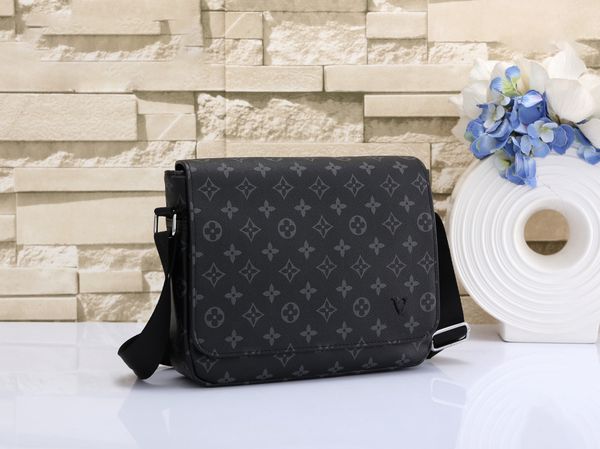 

New Arrived man messenger bag Designers Bags Women Crossbody Tote Shoulder Bag Purse Handbags Wallet Messenger Women Bags handbag High Quality V1404, Q2