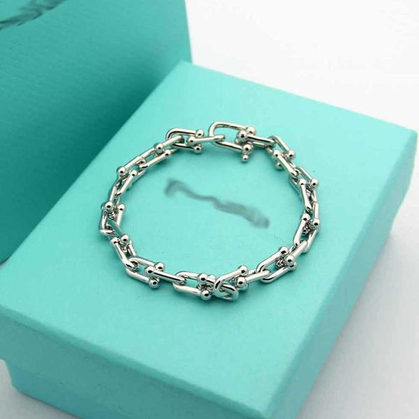 

bangle 10-year-old factory direct u-shaped stainless steel fashion 18k gold and silver rose love bracelet suitable for couples to give gifts, Black