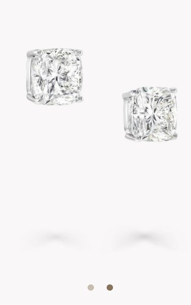 

custom white 5ct center stone elegant and stylish and ordered, Slivery;golden