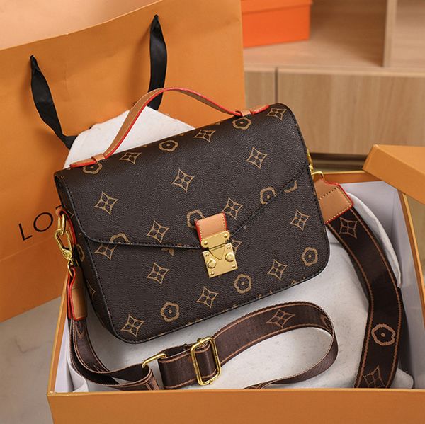 

2023 luxurys designers bags classic handbags louise women shoulder messenger bags designer handbags purse women tote wallet l32