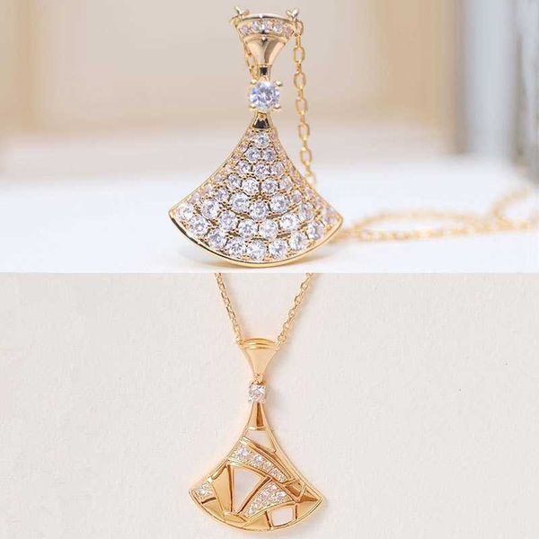 

v high version fan natural fritillary necklace female rose gold qixi full diamond cnc small skirt pendant, Silver