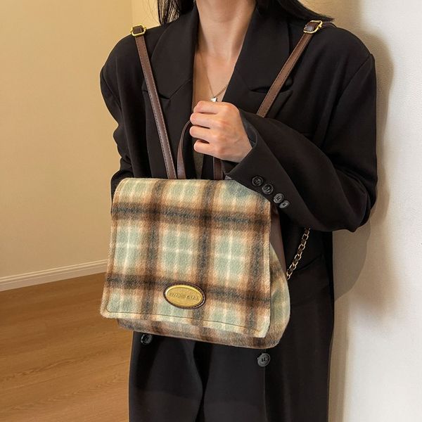 

Outlet factory ladies shoulder bags 2 colors winter popular woolen leisure backpack street trend plaid handbag flip color matching leather crossbody bag 23618#, Red