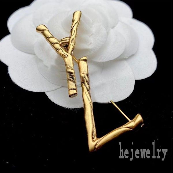 

versatile brooches designer simplicity charms coats shirt men letter carve alloys brasses pins rhinestone silver gold plated bamboo brooch, Gray