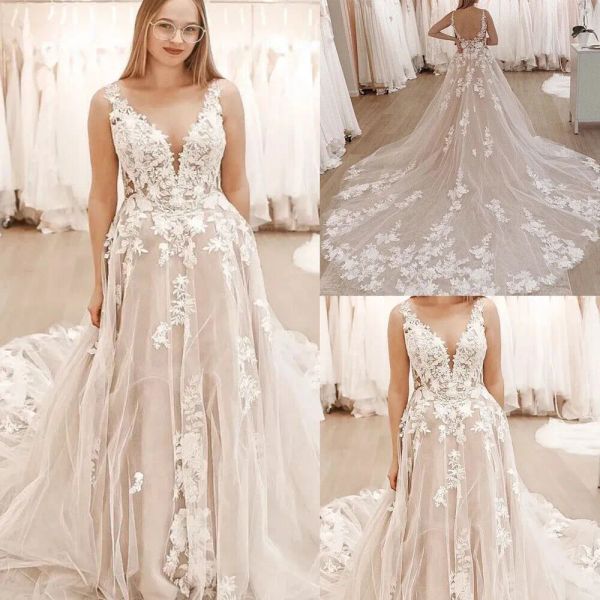 

2023 gorgeous wedding dresses bridal gown v neck straps sleeveless tulle a line lace applique custom made sweep train plus size country beac, White