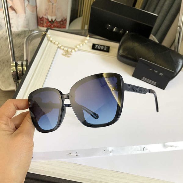 

frames 2022 new fashion same net red women's sunglasses, White;black