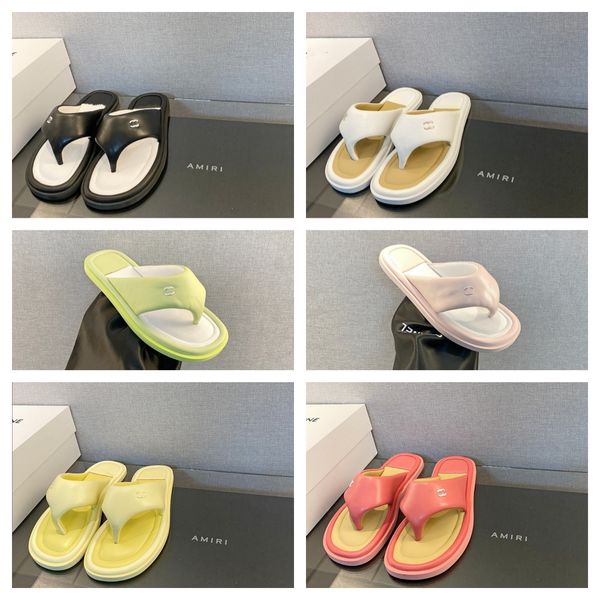

2023 the latest bread flip-flops sandals are too beautiful to wear with this flip-flops designer design with box 35-40, Black