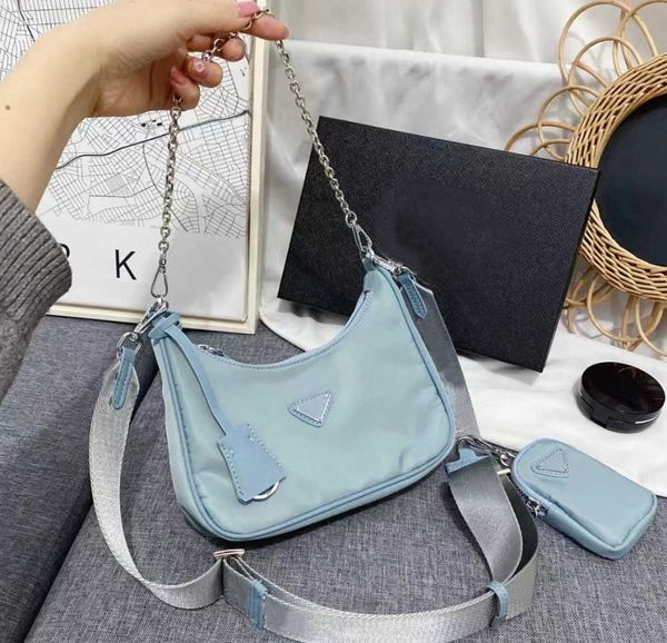 

2022 fashion bag re-edition nylons woman luxurys men designers bags lady womens mens crossbody tote hobo shoulder purses handbag bag wallet