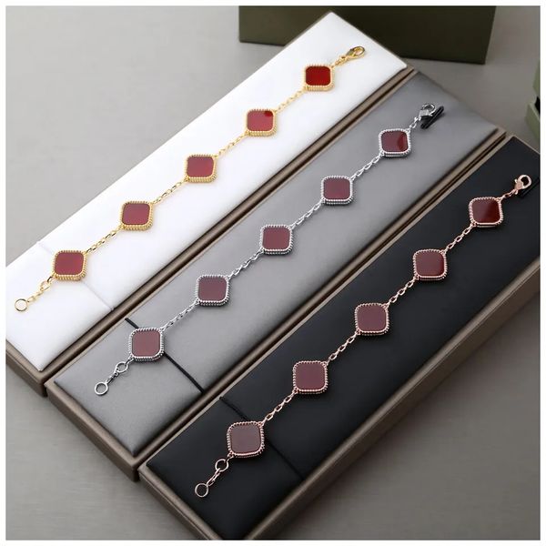 

bangle clover bracelet charm bracelets gold chain links braclets woman love armband s designer chains braclet set puls239g, Black