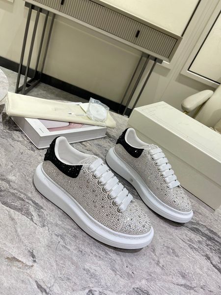 

2023 designer women mens casual shoes fashion flowers genuine leather patchwork trainers sneakers runway platform wedges round toe lace up m, Black