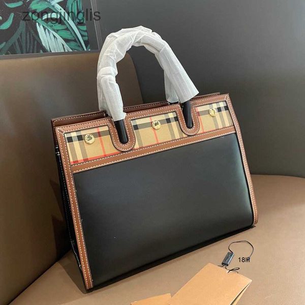 

designer new women tote 2023 fashion burbreryes color matching portable messenger handbags dualpurpose womens bag ijy0