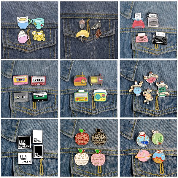 

4pcs/set enamel pins for backpack typewriter audio tape mood potion brooches badges fashion pin jewelry gifts friends wholesale fashion jewe, Gray