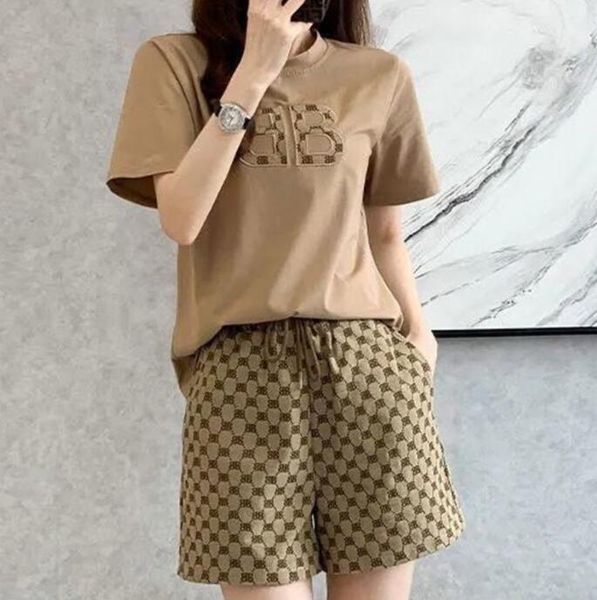 

high-quality womens tracksuits cotton girls womens two-piece short sleeve fashion t-shirt b letter embroidery design sense of niche suit set, Gray
