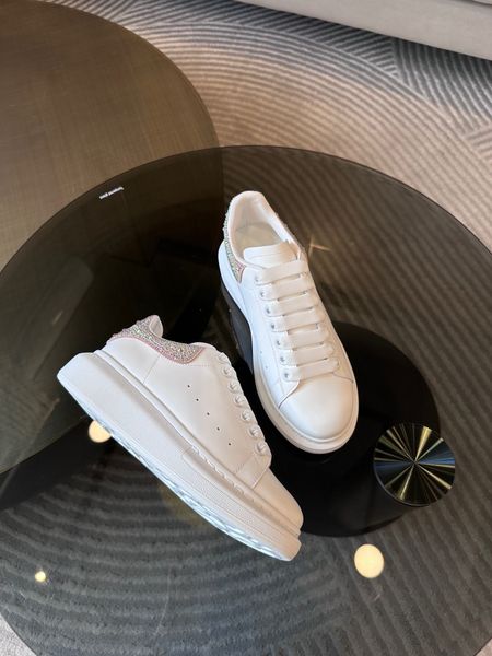 

designers casual shoes track tess sneakers paris men women triple white black pink grey beige orange blue 0628