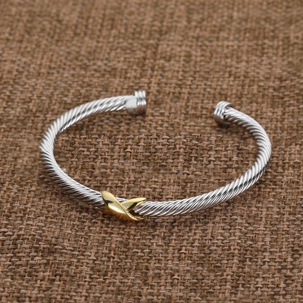 

18K silver Plated twisted bracelet Charm Bracelet Designer Jewelry Elegant Mother-of-Pearl Bracelets For Women and Men High Quality
