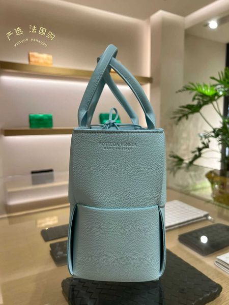 

correct venetas bags bottegas bag women's arco woven tote cowhide handheld tote shopping td4y