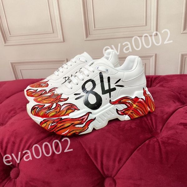 

2023 new luxury designer sneakers calfskin casual shoes reflective shoes vintage leather trainers all-match stylist sneaker leisure shoe, Black