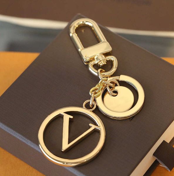 

keychains lanyards new luxury designer letters with diamonds designers chain car chain mens and womens fixed bag pendant alloy fashion handm, Silver