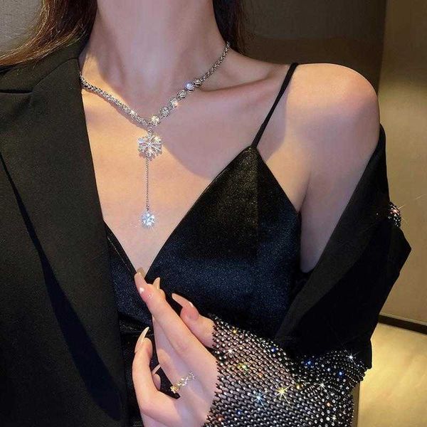 

pendant necklaces fashion snowflake pendant necklace for women south korea romantic sparkling rhinestone necklaces luxury stainless steel je, Silver