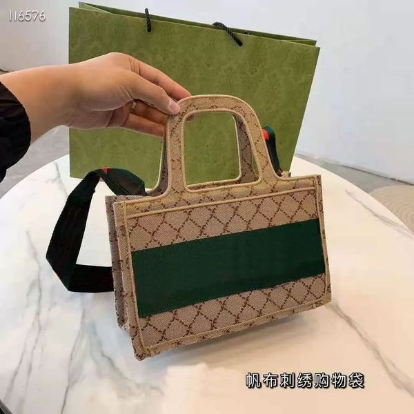 

women's designer's old pattern canvas sewing embroidery shopping bag 28cm 2023, Black;red