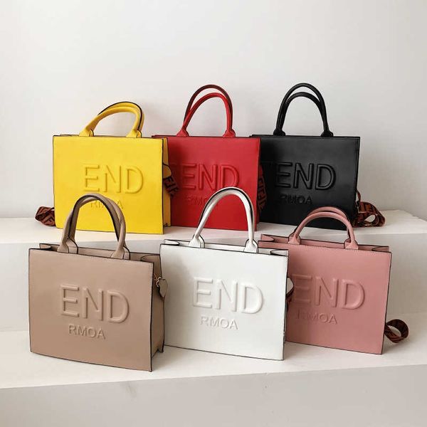 

shoulder bags designer women handbags fashion women bag ladies large-capacity tote shopping bags luxury letter portable bags tassel bags clu