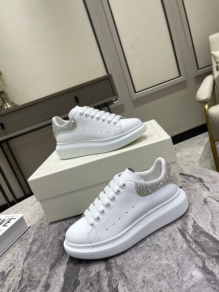 

2023 new footwear designer outdoor sports running shoes women coach sneakers breathable 0414, Black