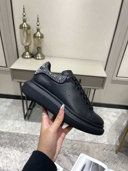 

2023designer brand mens womensneakers womens casual shoes platform loafers trainers black leather shoes chunky round head sneaker 0414