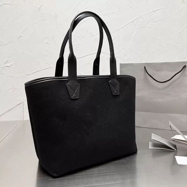 

2023 classic shoulder bag designer paris fashion week luxury multifunctional mom tote shopping bags exquisite purse comfortable soft fabric, Black;red