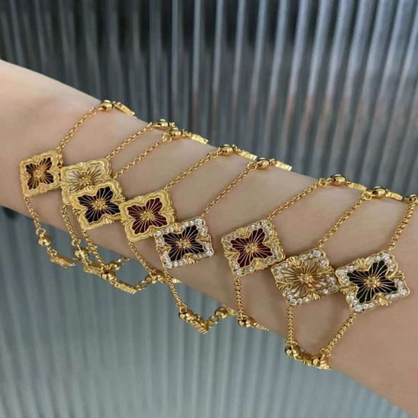 

Classic designer bracelet jewelry buccellati Jewelry luxury Girl V Gold Bracelet Electroplated 18K Hollow Diamond Fritillaria Enamel Four Leaf Grass Palace Style