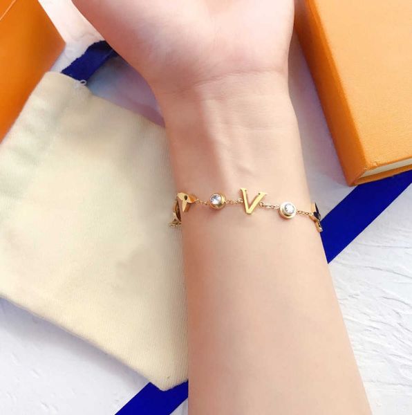 

bangle fashion style bracelets women wristband cuff chain designer letter jewelry crystal 18k gold plated stainless steel wedding lovers gif, Black