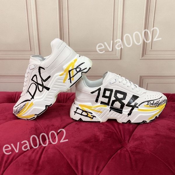 

2023 new r sneakers calfskin casual shoes vintage leather trainers all-match stylist sneaker leisure shoe, Black