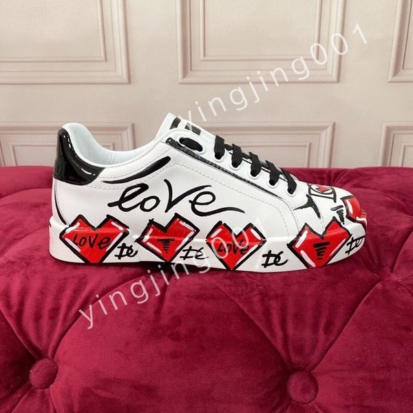 

2023 famous runner men sneakers shoes low-calfskin trainers white black famous skateboard walkin