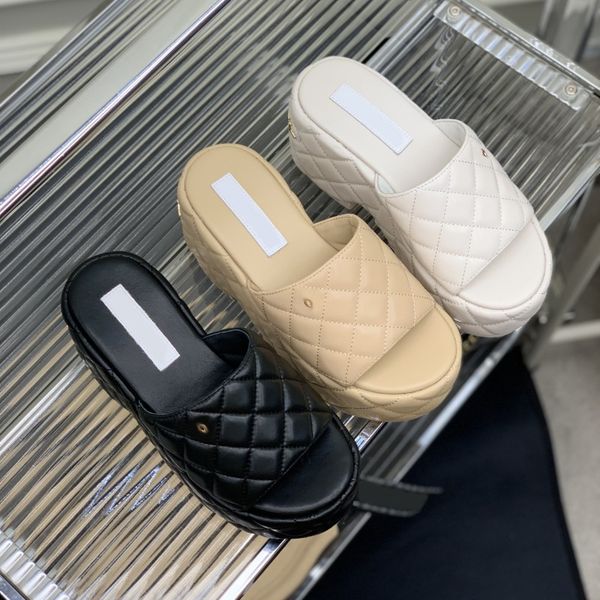 

shoes slippers women platform wedges 8.5cm designer sandals plaid quilted texture gold-tone metal slide leather lady summer beach luxurys cl