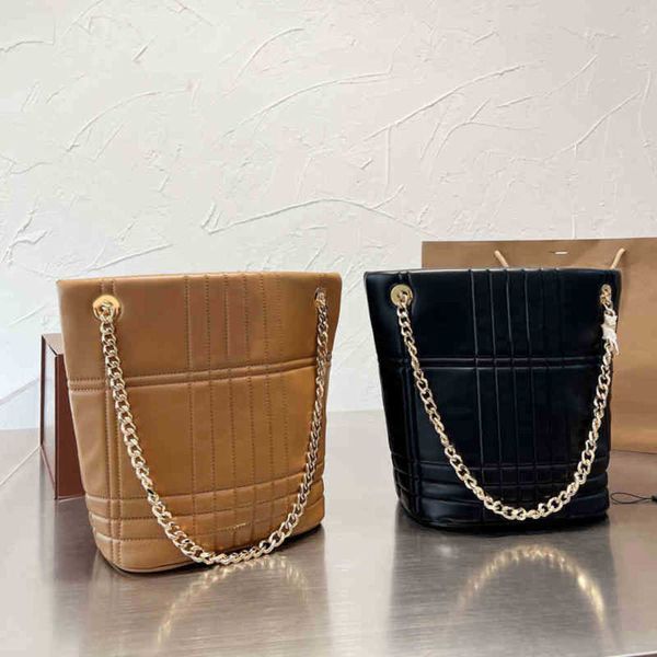 

designers totes the tote bag chain handbags women bucket handbags leather all-match classic womens street trend handbags 220831