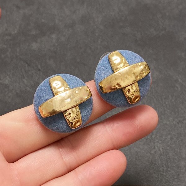 

2023 the latest designer charm earrings luxury middle plush autumn and winter earrings elegant intellectual gift women no box, Golden