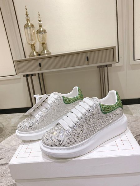 

luxury brand casual shoes genuine leather vintage classic plaid trainer sneakers berry stripe shoes fashion trainer men and women color 0628, Black