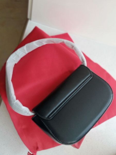 

2023 new women's ins saddle crossbody bag with the same style jingle bag