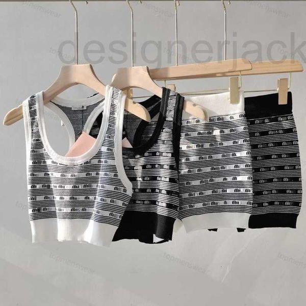 

women's tracksuits designer 23s summer women tracksuits sleeveless vest shorts simple letter wool knitwear girl t shirt breathable swee, Gray