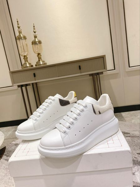 

new women brand designer casual shoes mens lace-up sports shoes fashion running shoes soft and comfortable platform shoes2023 0414, Black