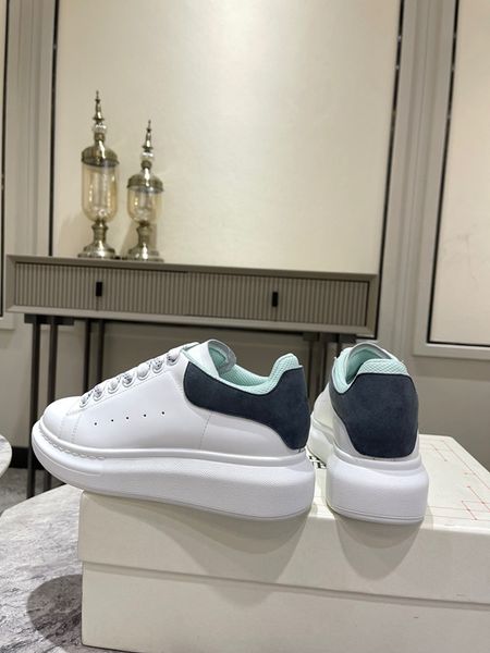 

2023 men women designer casual shoes platform sneakers clear sole black white grey red pink blue royal neon green mens trainers tennis 0628