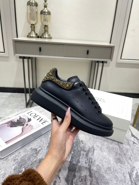 

2023brand designer women casual shoes men lace-up sports shoes fashion running shoes soft and comfortable platform shoes 0414, Black