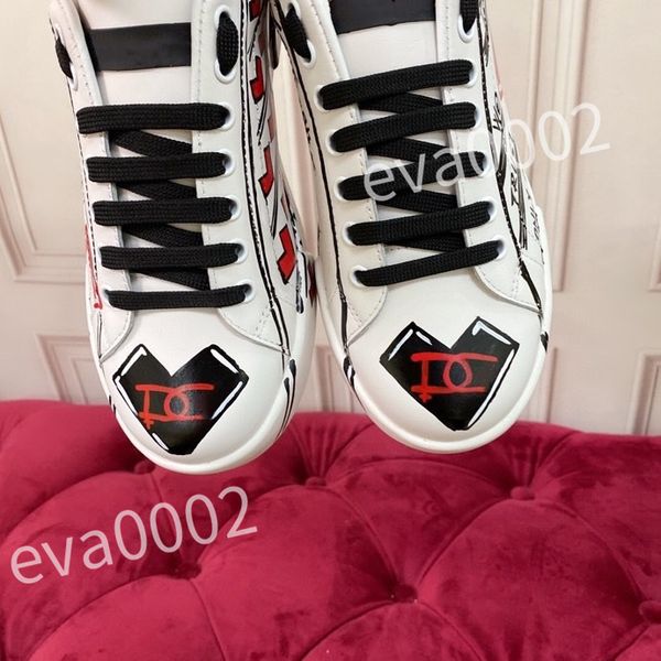 

2023 new fashion luxury casuals shoes thick bottoms men sneakers trendy low black white calf leather design outdoor casual trainers