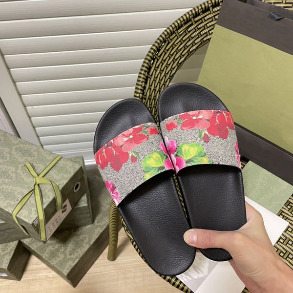 

original box designer rubber floral slide slippers for men women flat oversize pool sandals gear bottom mules casual summer beach 35-45, Black