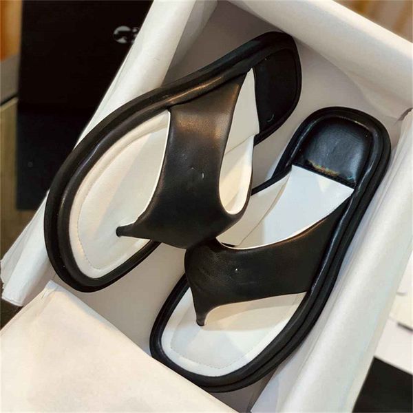 

fashion slippers 2023 channel luxury design summer men flat women slope heel leather rubber letter logo casual sandals 01-02, Black