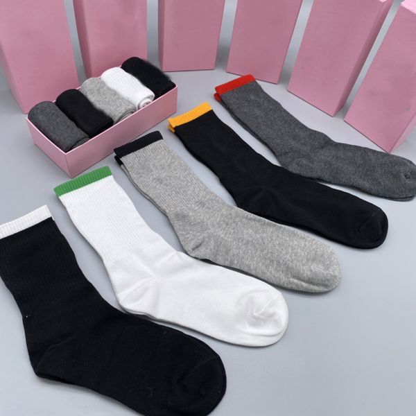 

2023 all-match men's socks combed cotton classic design sock slippers letter printed casual crew socks antibacterial sweat-absorbing de, Black