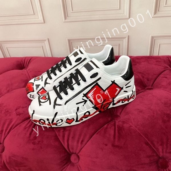 

famous runner men sneakers shoes low-calfskin trainers white black famous skateboard walkin