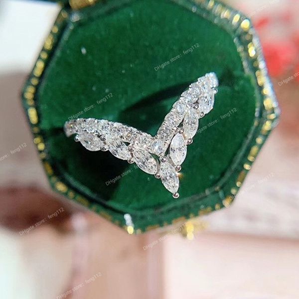 

fancy female ring v-shaped design fashion contracted style dazzling cubic zirconia luxury jewelry for women fashion jewelryrings jewelry, Golden;silver