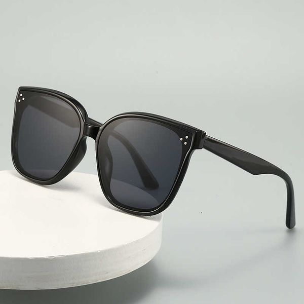 

uv resistant sunglasses in the same style star style polarized sunglasses in the same style, White;black